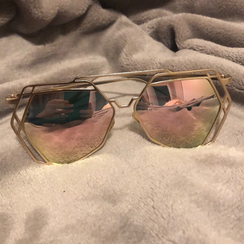 Rose-Gold mirrored Sunglasses